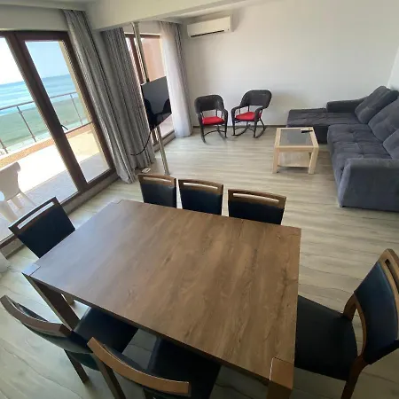 Апартамент Apartments Pomorie