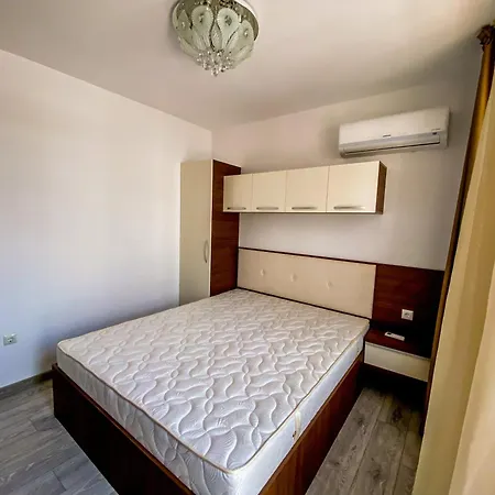 Apartments Pomorie Apartment *